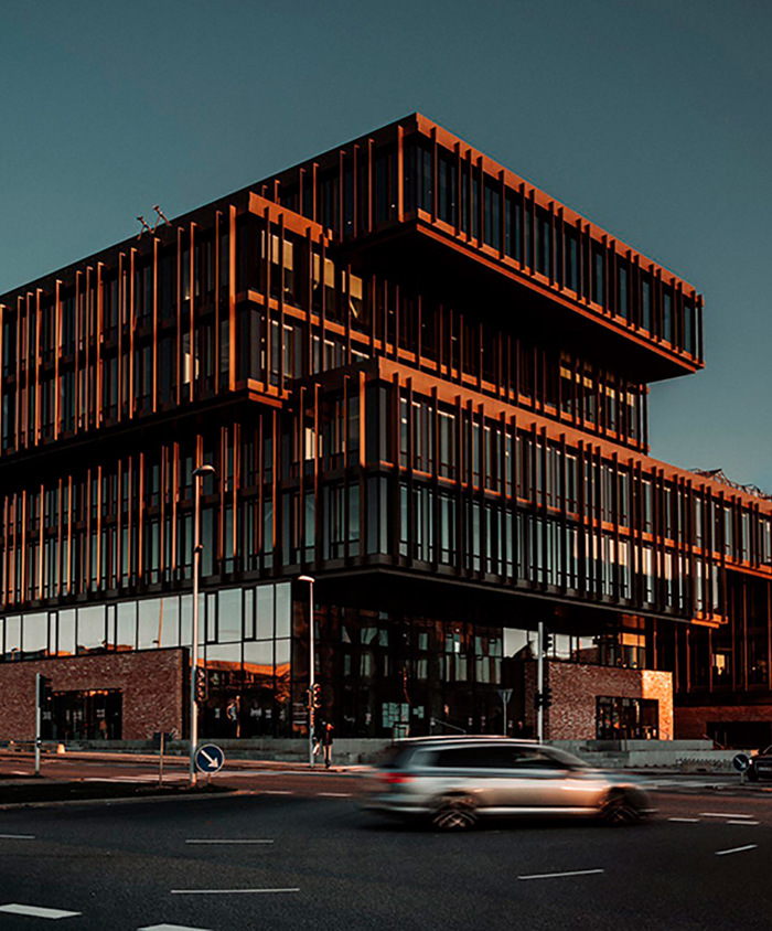 Bygningen Blixens i Gellerup, hvor AffaldVarme Aarhus har kontor, er bygget med fokus på social, miljømæssig og økonomisk bæredygtighed.